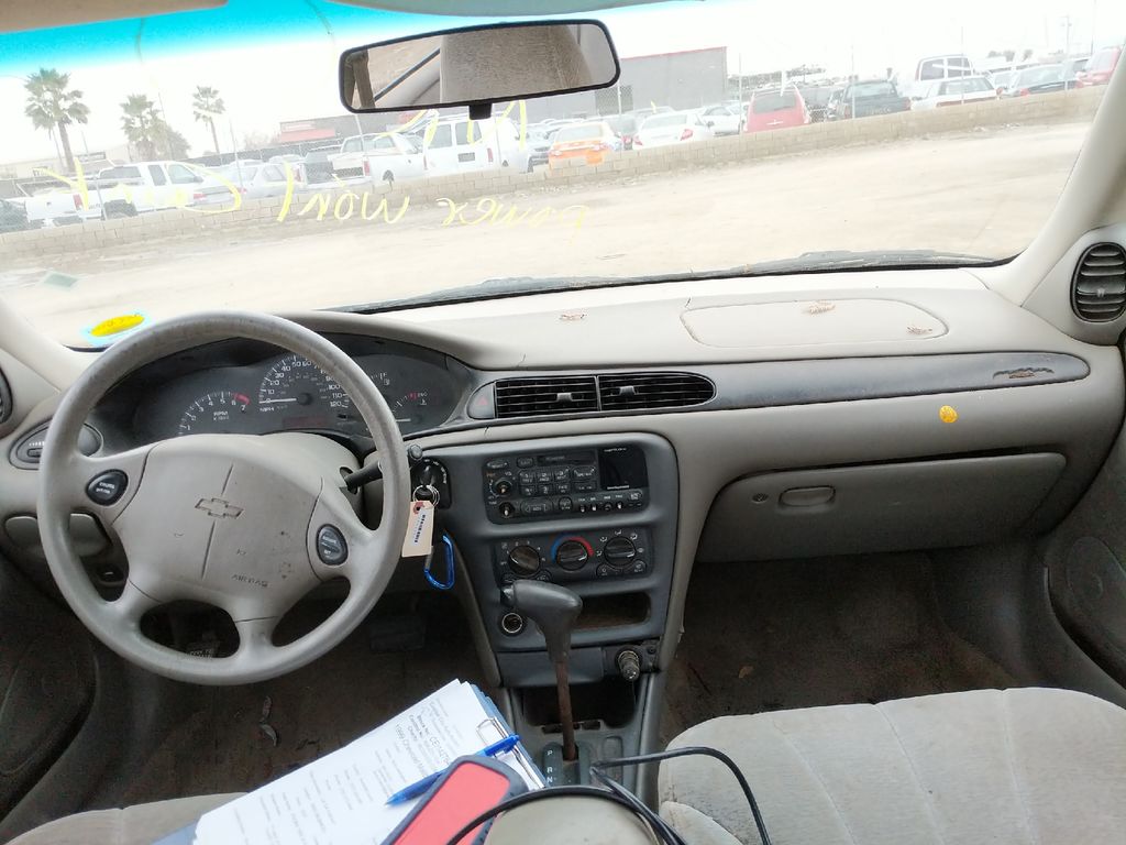 1999 Chevrolet Malibu 11