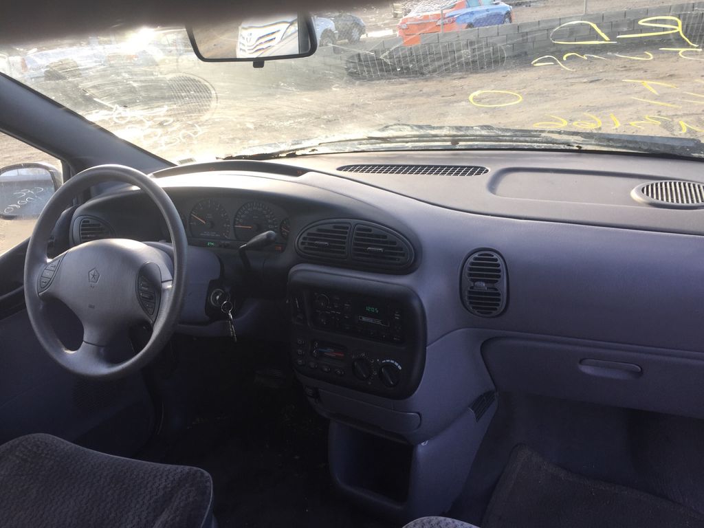 2000 Dodge Grand Caravan 11