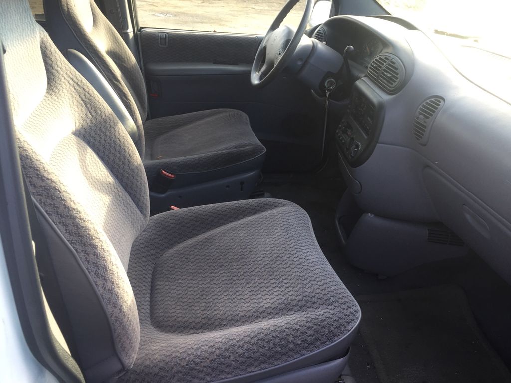 2000 Dodge Grand Caravan 8