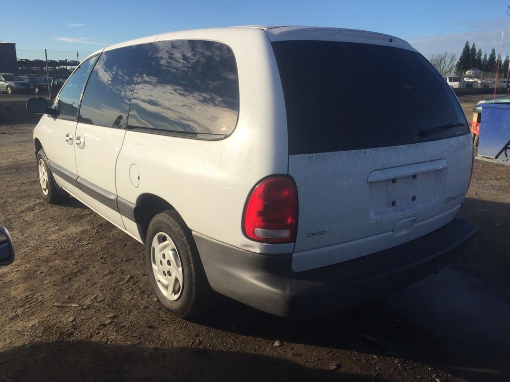 2000 Dodge Grand Caravan 2
