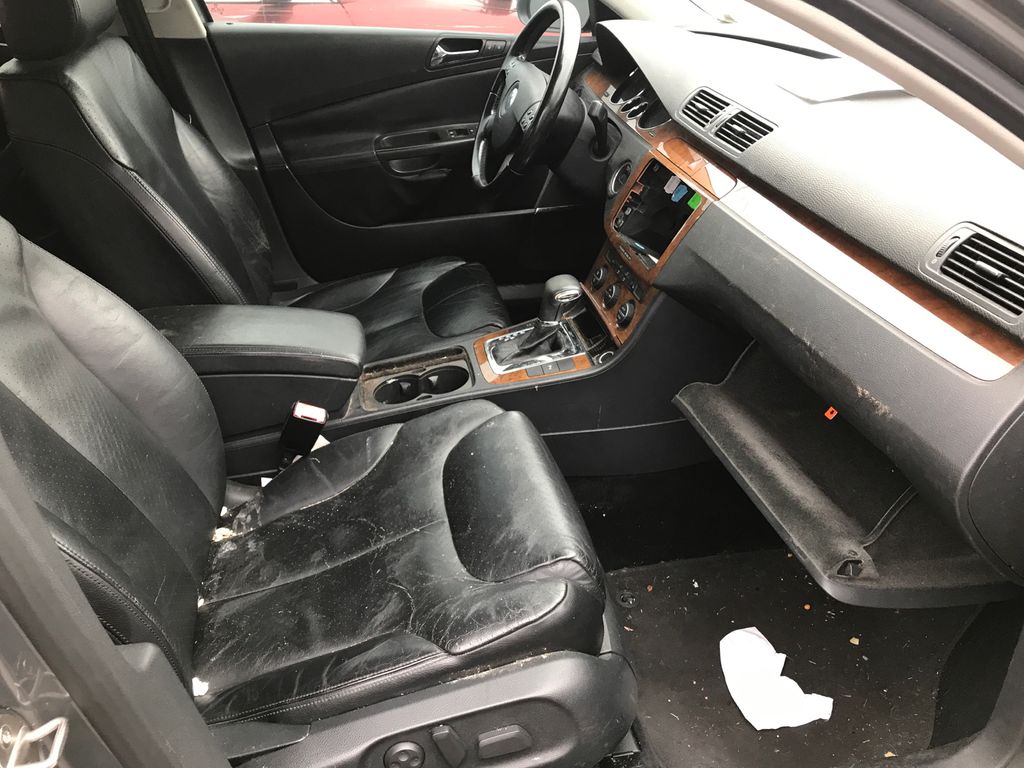 2006 VOLKSWAGEN Passat 8