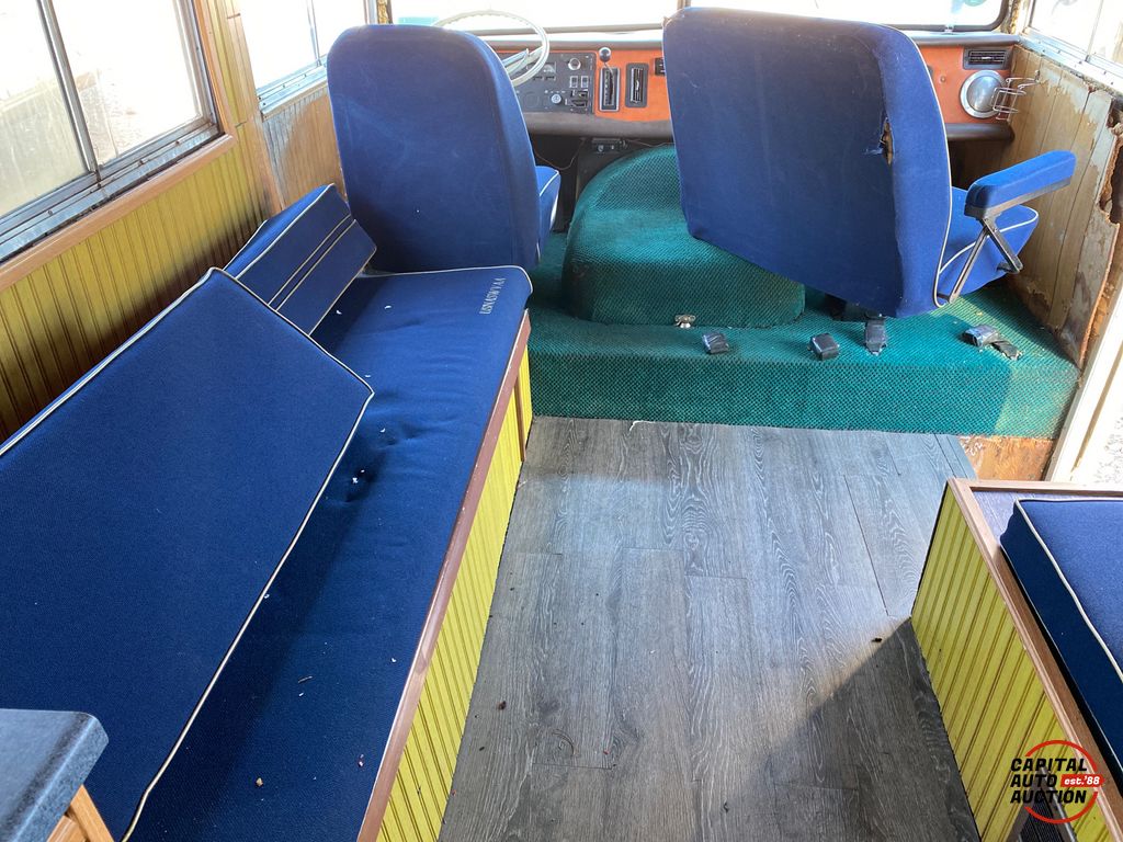 1972 WINNEBAGO Brave 17