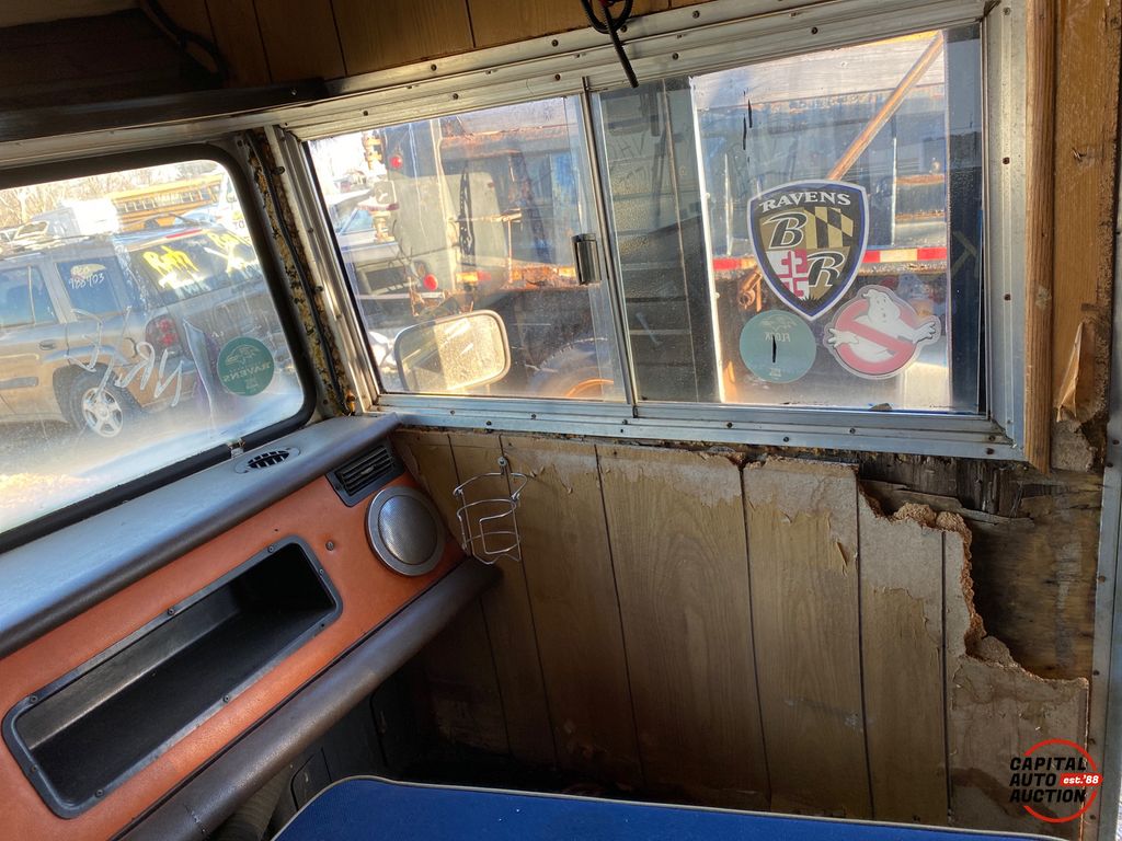 1972 WINNEBAGO Brave 15
