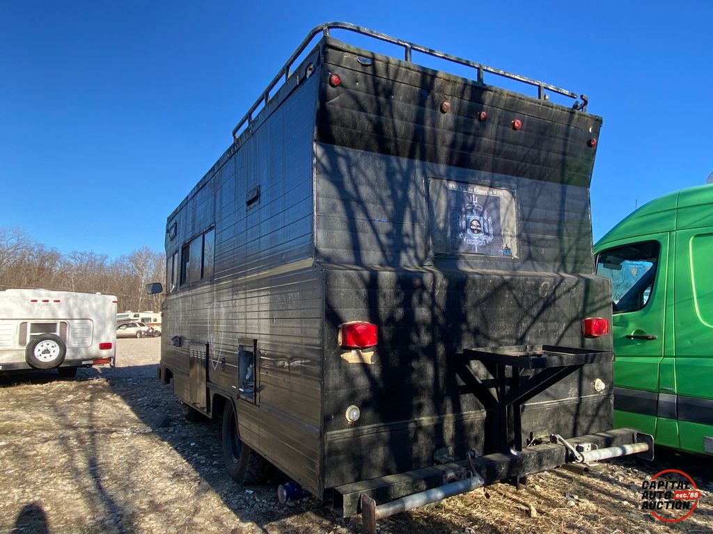 1972 WINNEBAGO Brave 2