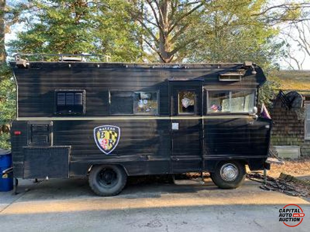 1972 WINNEBAGO Brave 11