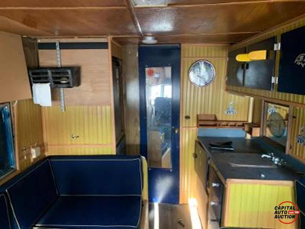 1972 WINNEBAGO Brave 16