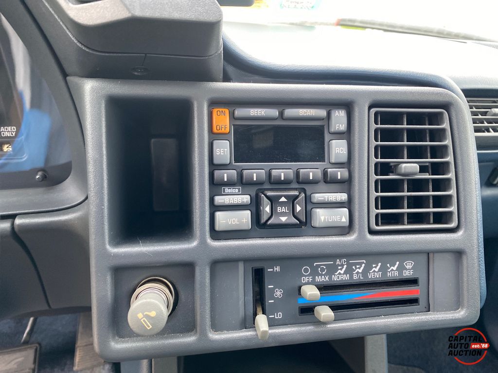 1989 Pontiac Sunbird 13