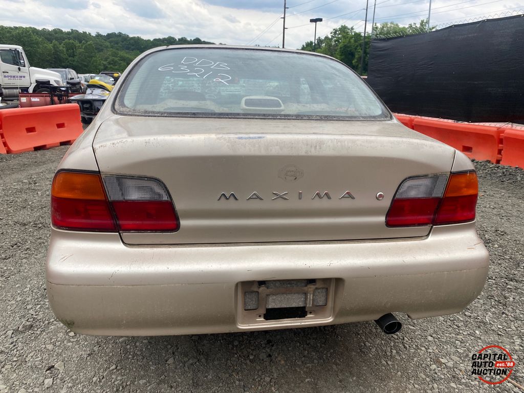 1995 NISSAN MAXIMA 6