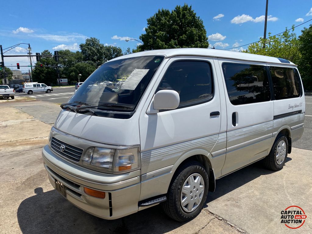 1995 TOYOTA HIACE 1
