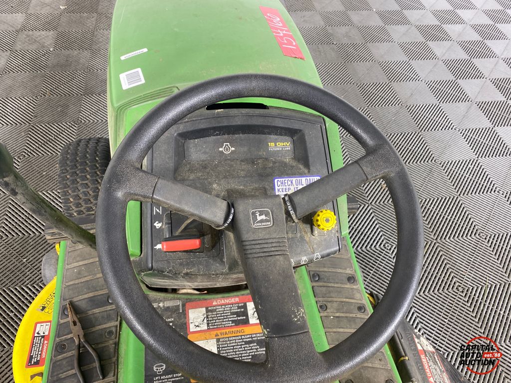 John Deere LX173 8