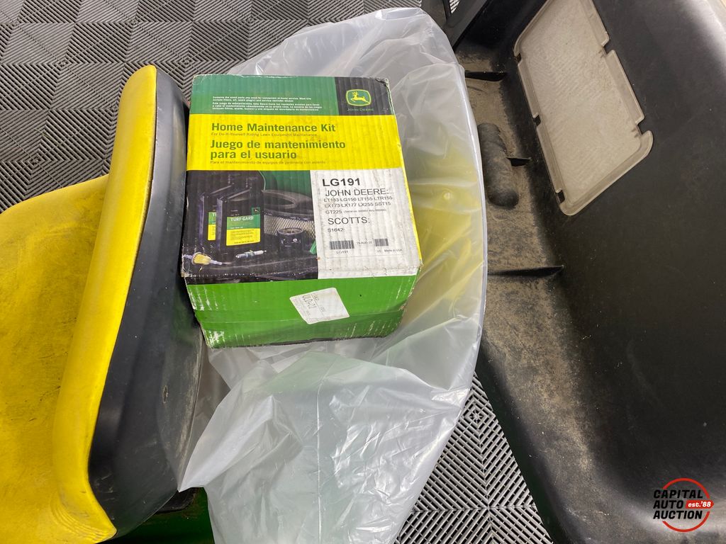 John Deere LX173 9