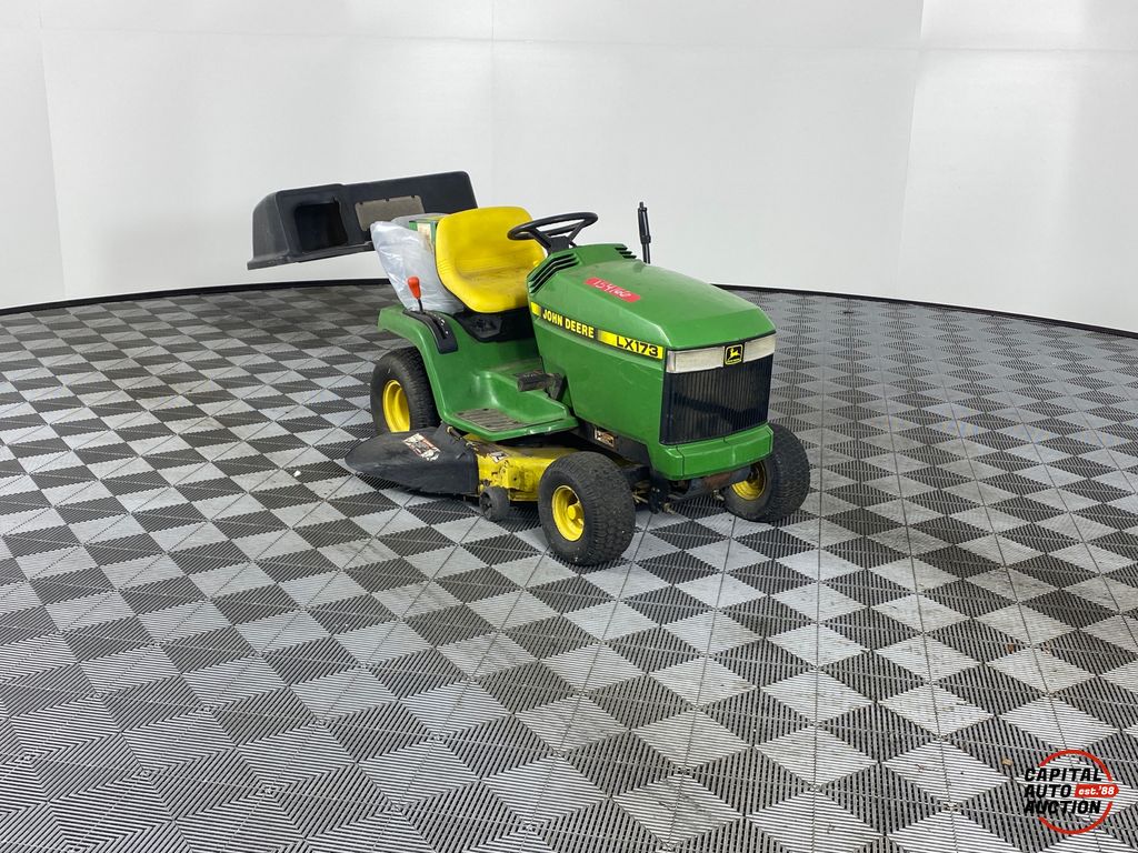 John Deere LX173 0