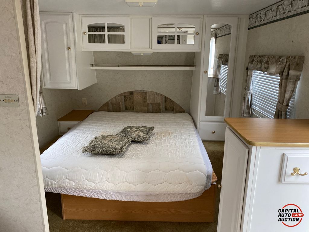 2002 Keystone RV Outback SLIDEOUT 8