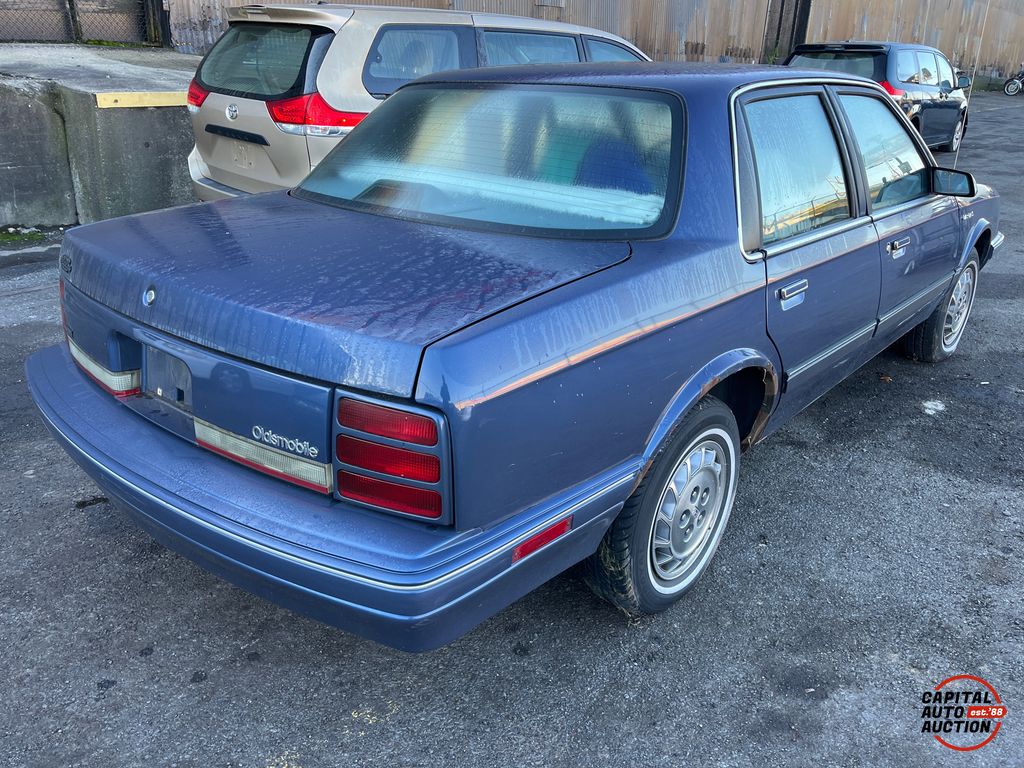 1995 Oldsmobile Cutlass Ciera 3