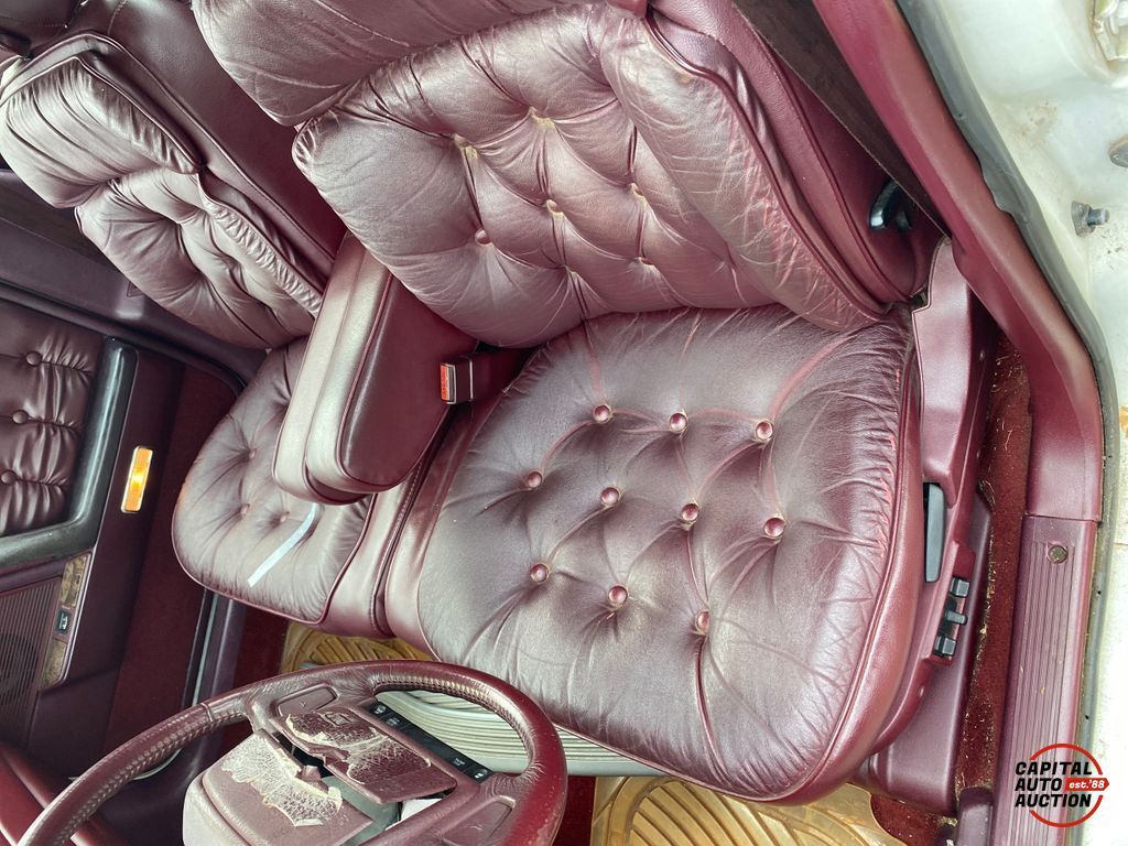 1990 Chrysler LEBARON 7