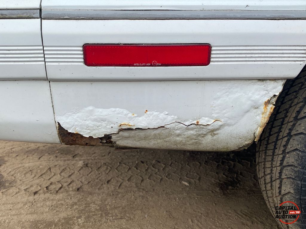 1990 Chrysler LEBARON 14