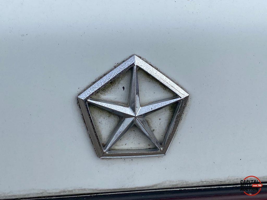 1990 Chrysler LEBARON 17