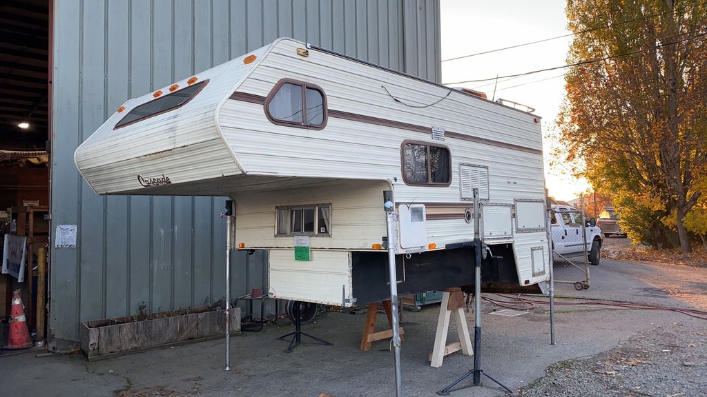 Auction WNC100613 1989 CASCADE (15Ft) Truck Camper
