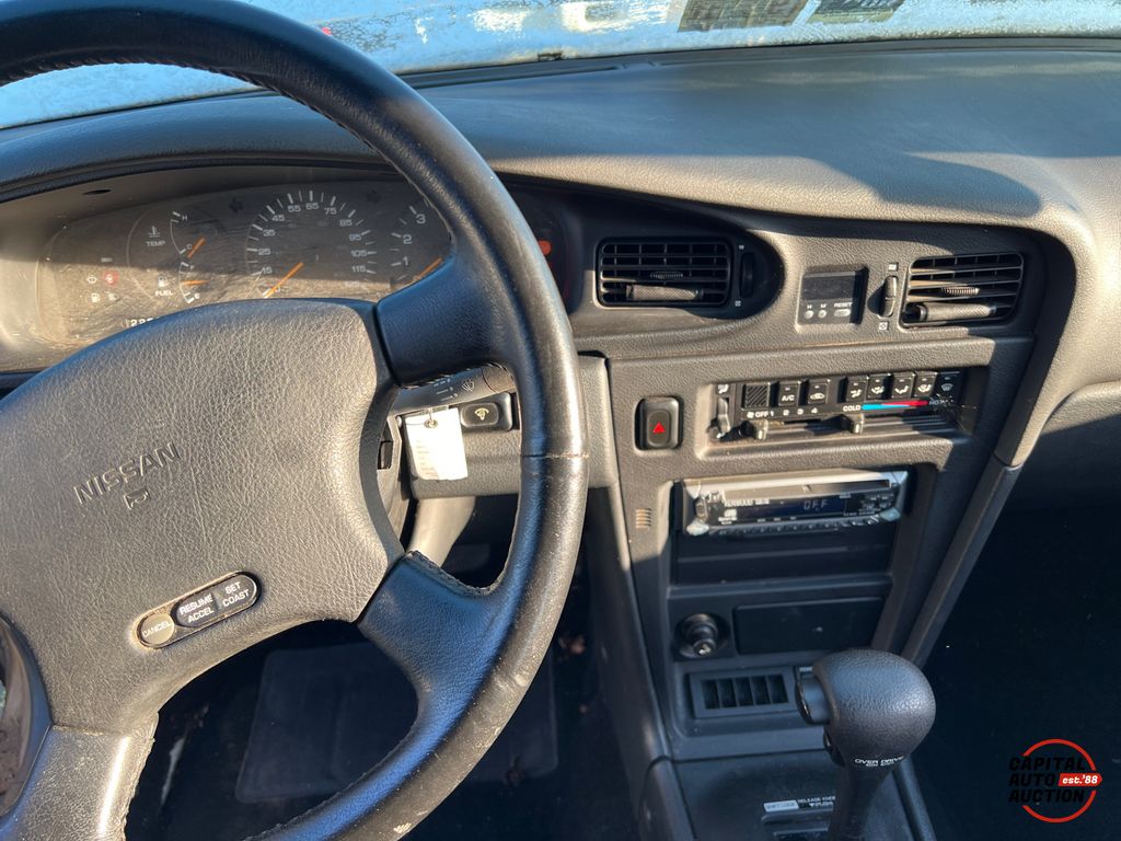 1990 NISSAN MAXIMA 10