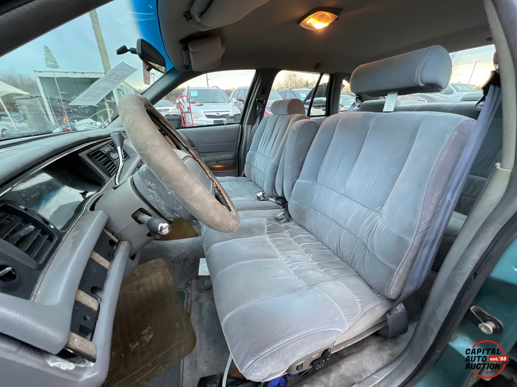 1993 Ford Crown Victoria 7
