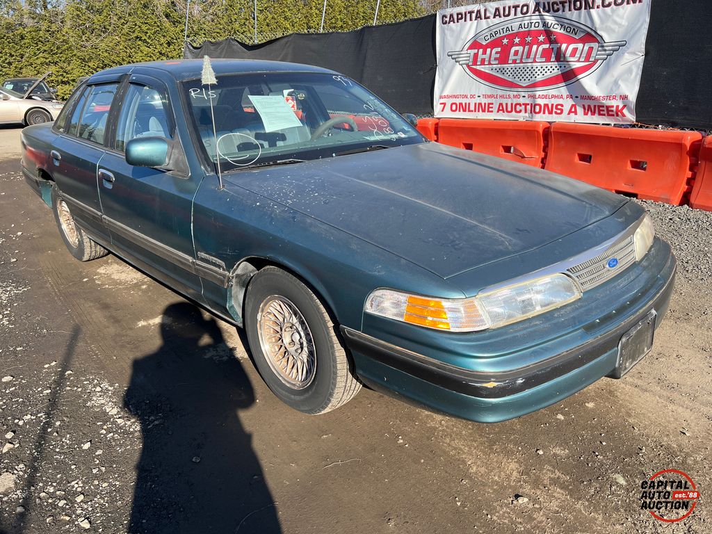1993 Ford Crown Victoria 0