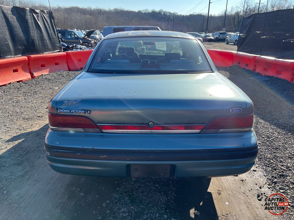 1993 Ford Crown Victoria 6