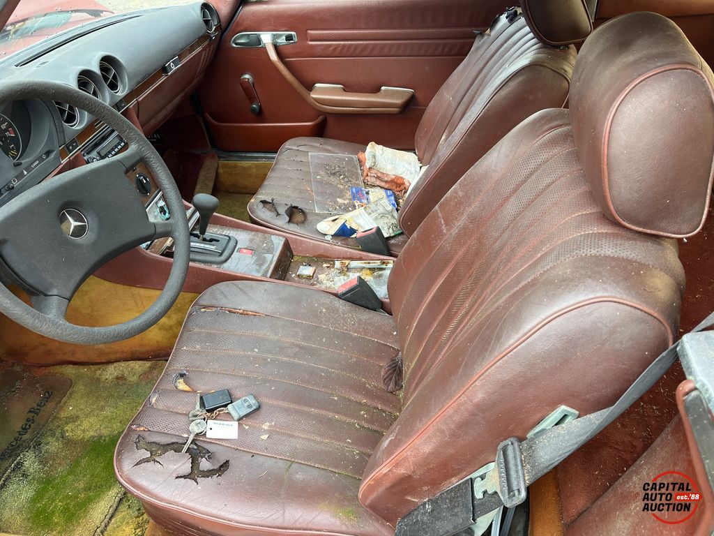 1983 Mercedes-Benz Convertible 7