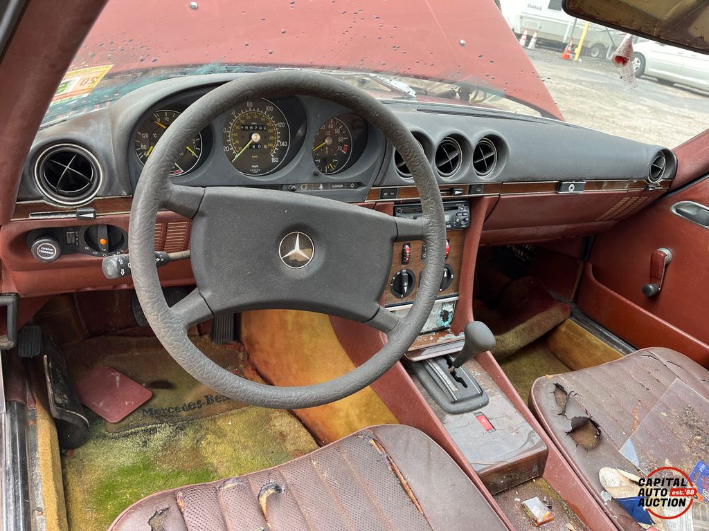 1983 Mercedes-Benz Convertible 10