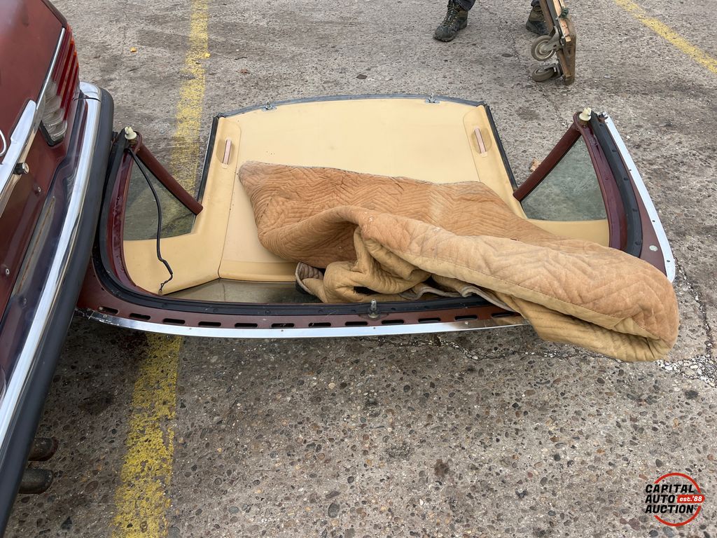 1983 Mercedes-Benz Convertible 11