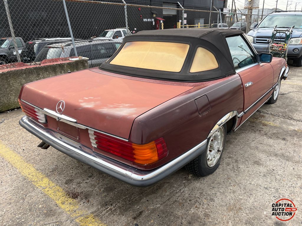 1983 Mercedes-Benz Convertible 3