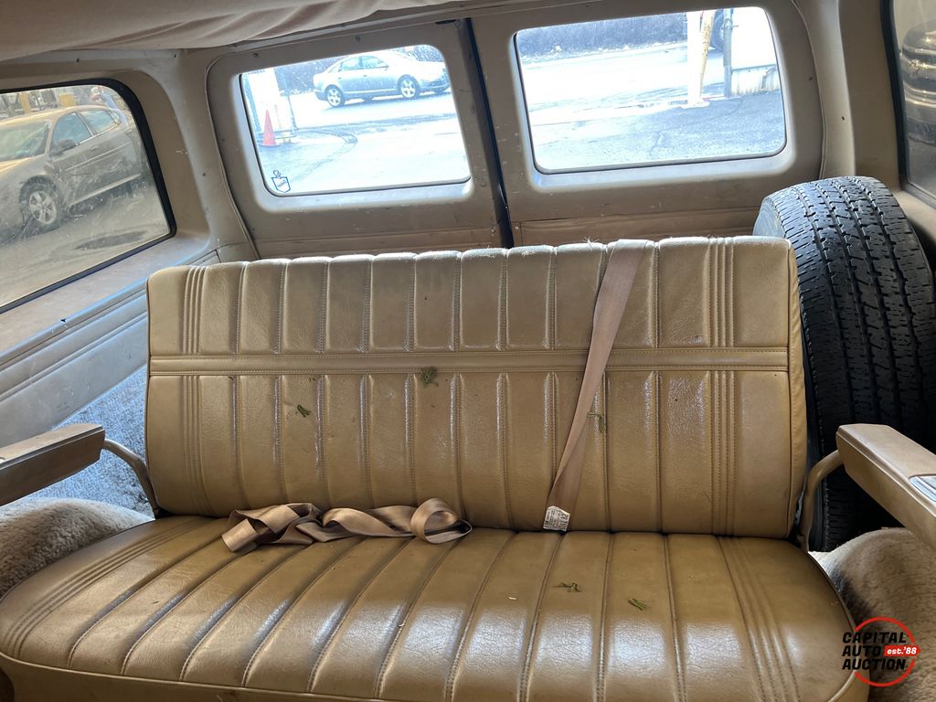 1983 Chevrolet SUBURBAN DIESEL 11