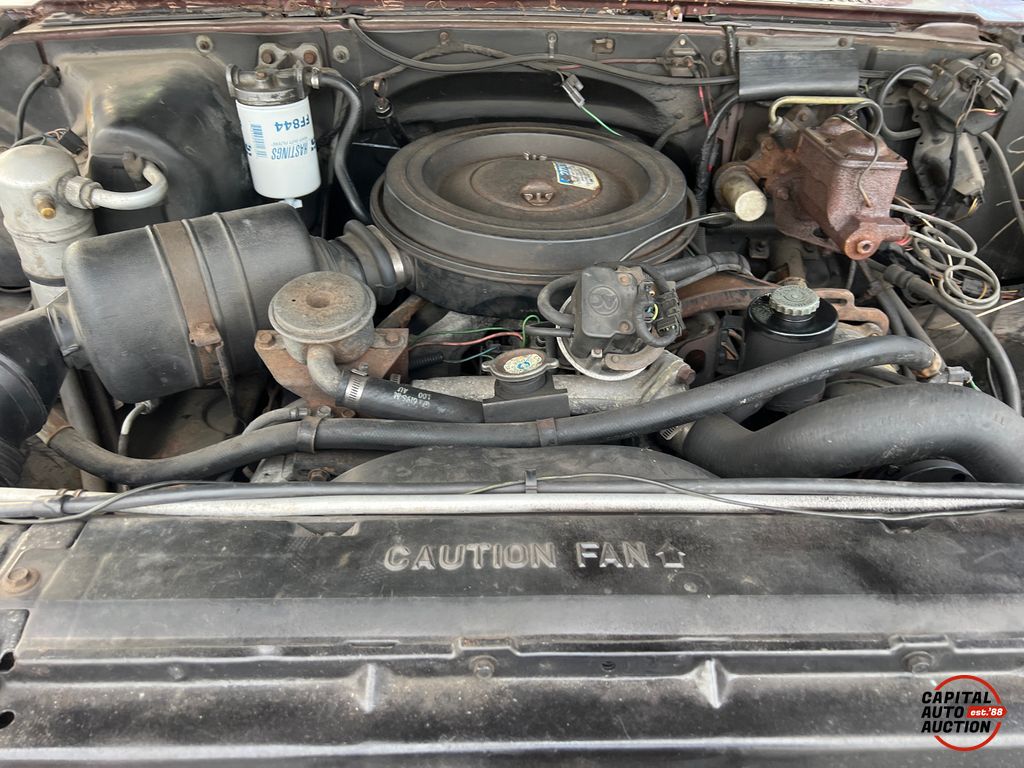 1983 Chevrolet SUBURBAN DIESEL 9