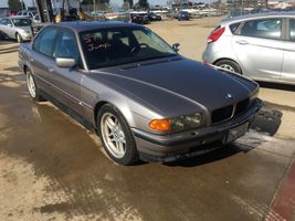 2000 BMW 7 Series