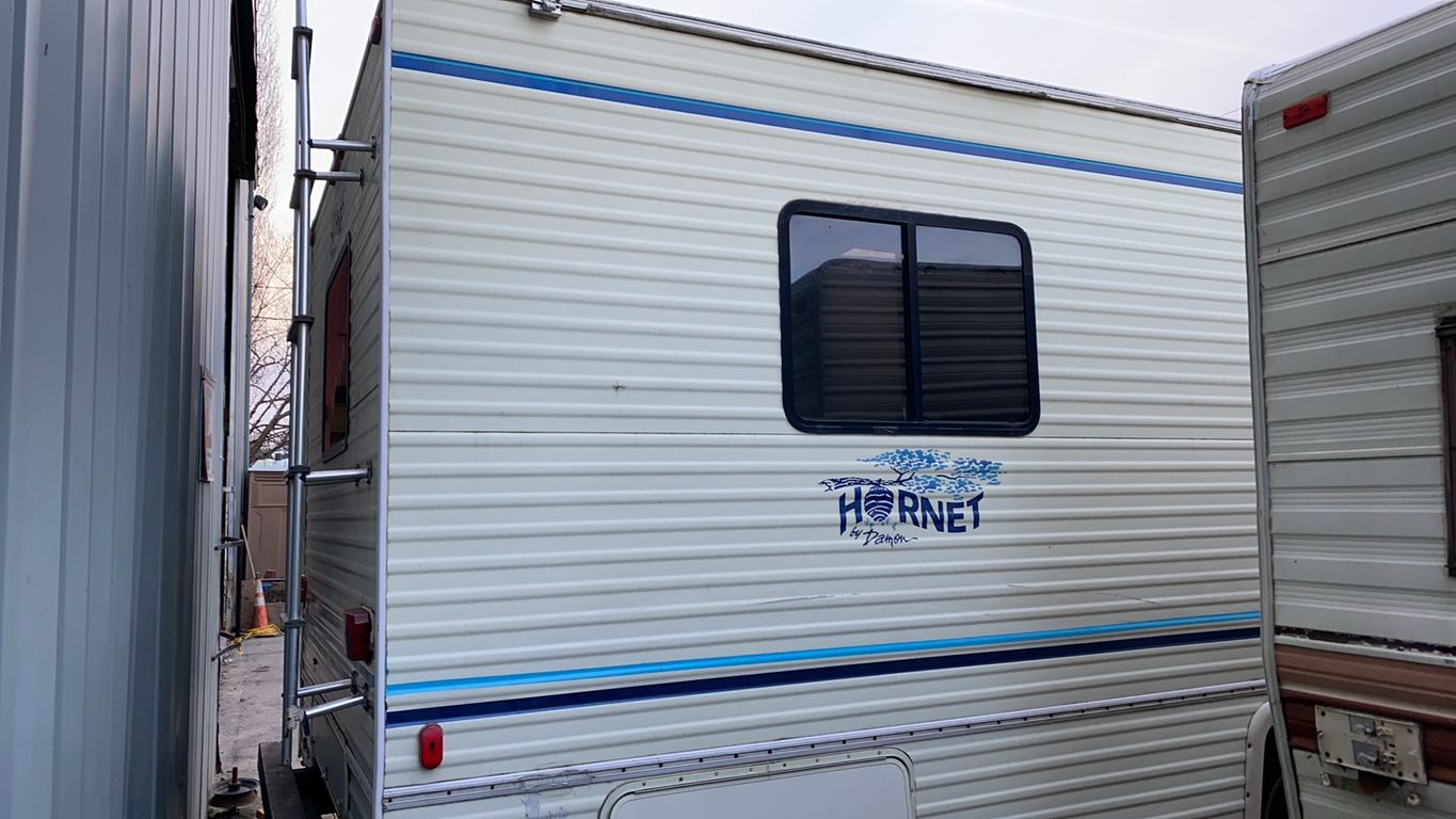 1996 Damon Hornet Motorhome 3