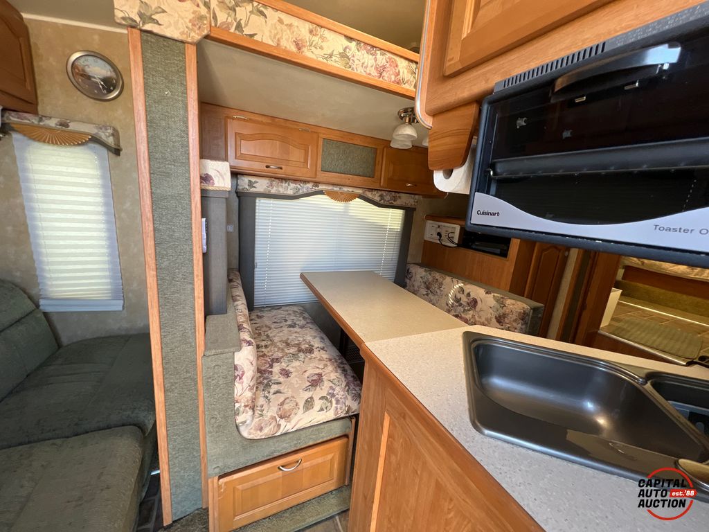 2006 FOREST RIVER Wildcat 7