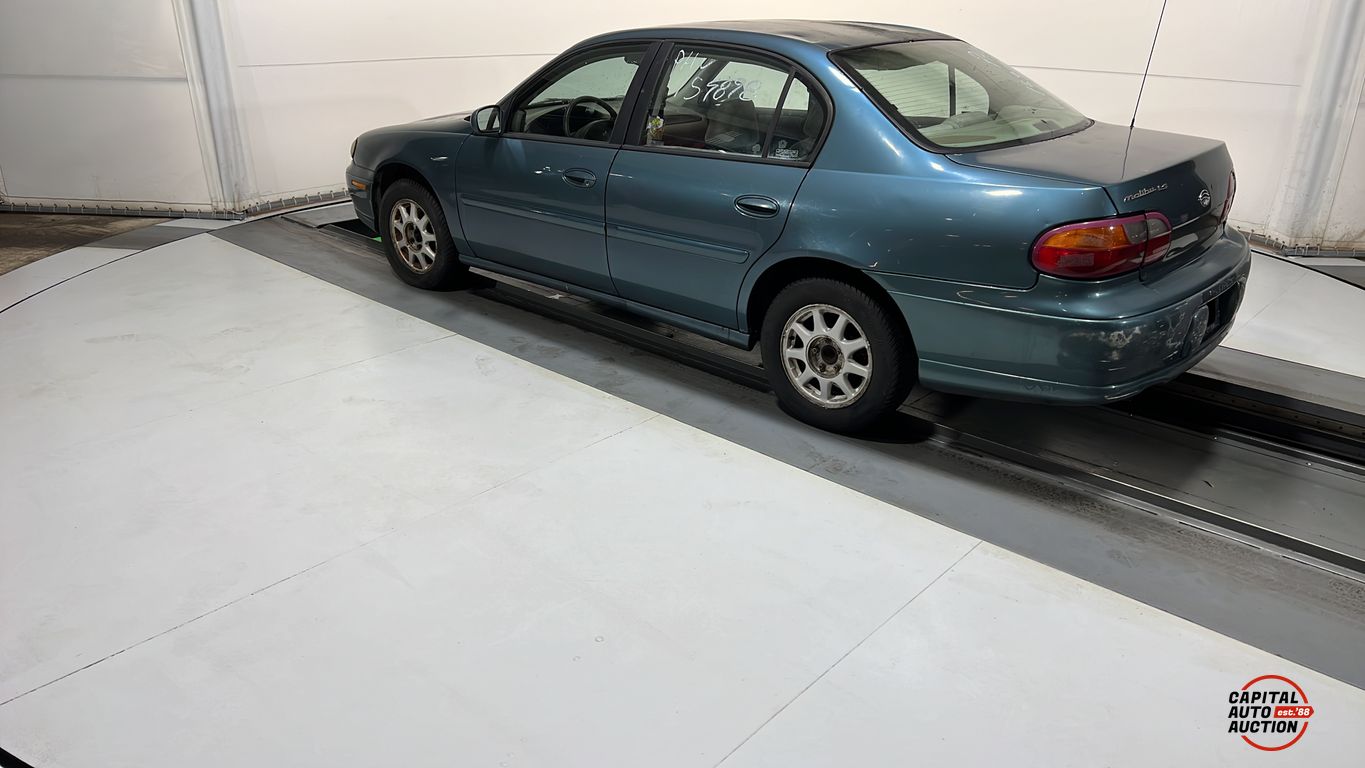 1997 CHEVROLET MALIBU LS 2