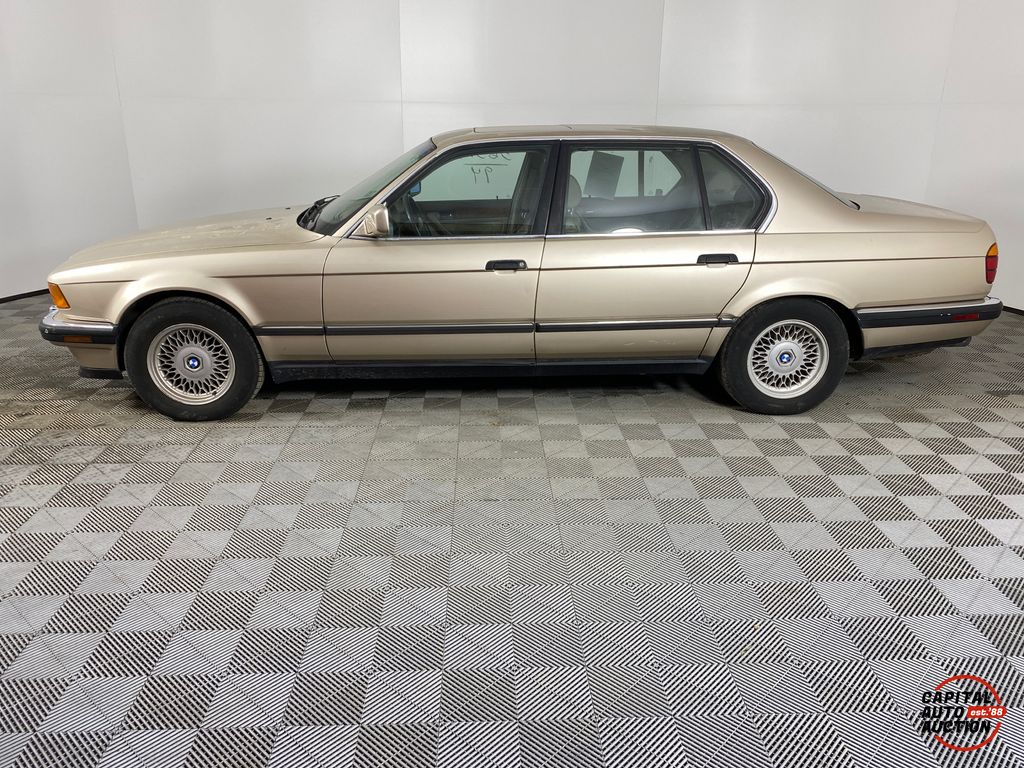 1994 BMW 7 Series 11