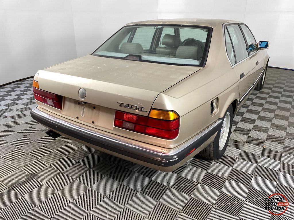 1994 BMW 7 Series 3