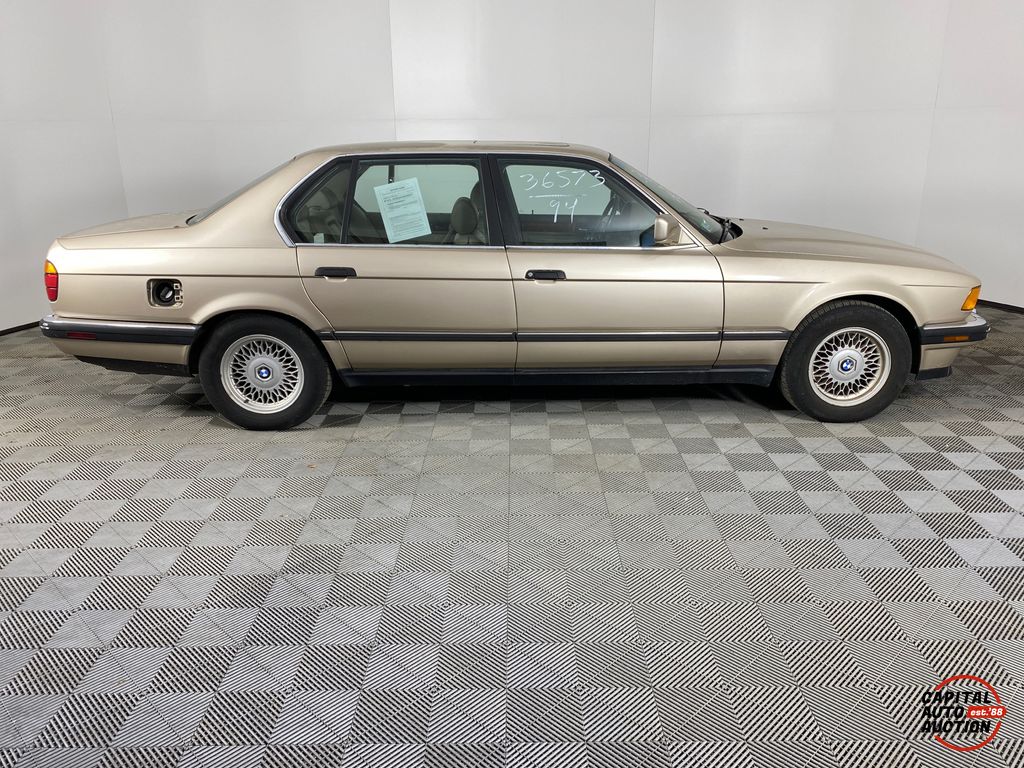1994 BMW 7 Series 12