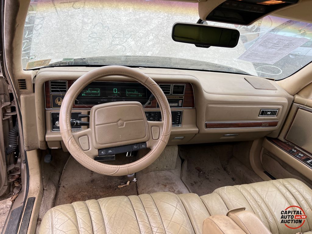 1991 Chrysler Imperial 10