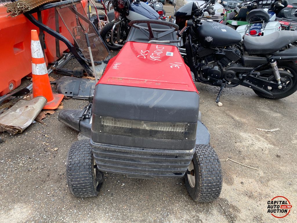 1991 DYNAMARK RIDING MOWER 4