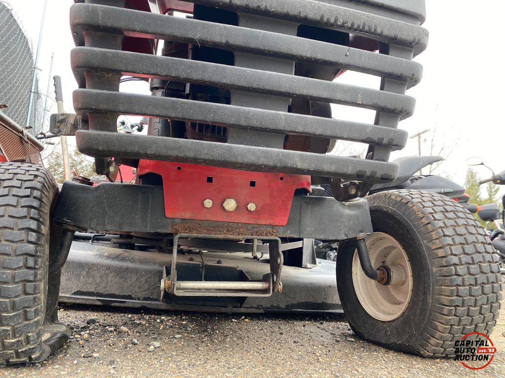 1991 DYNAMARK RIDING MOWER 23