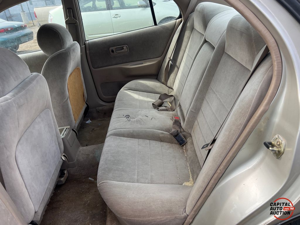 1995 NISSAN ALTIMA 8