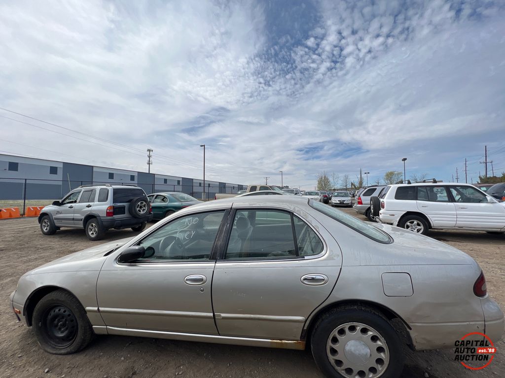 1995 NISSAN ALTIMA 21
