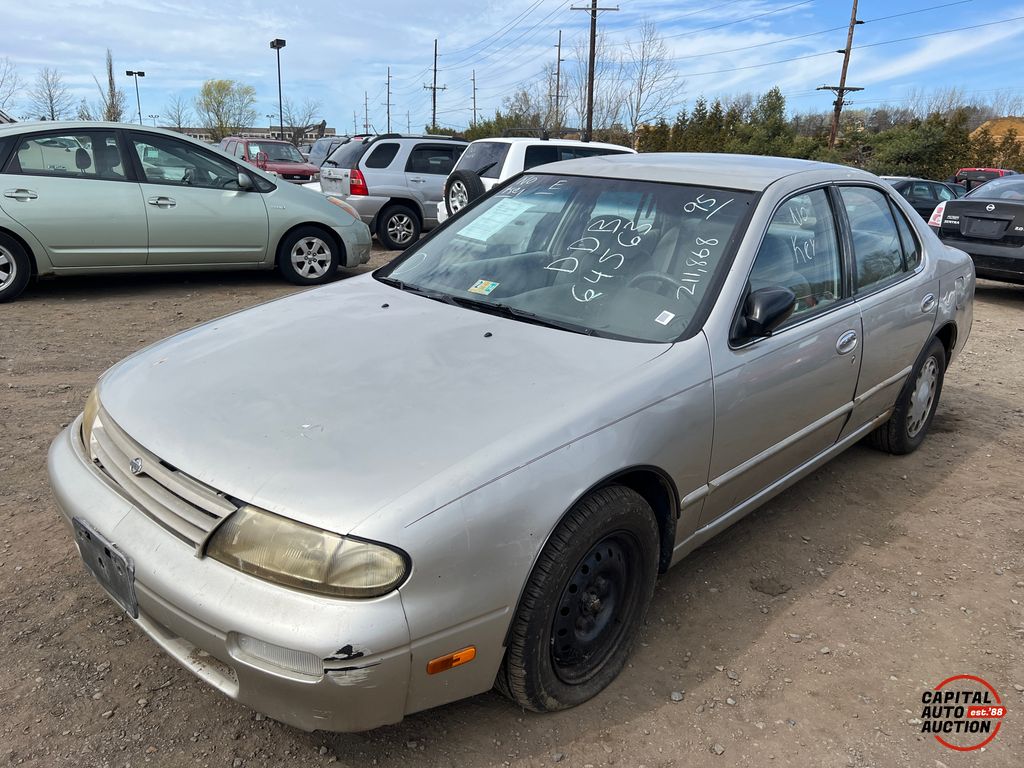 1995 NISSAN ALTIMA 1