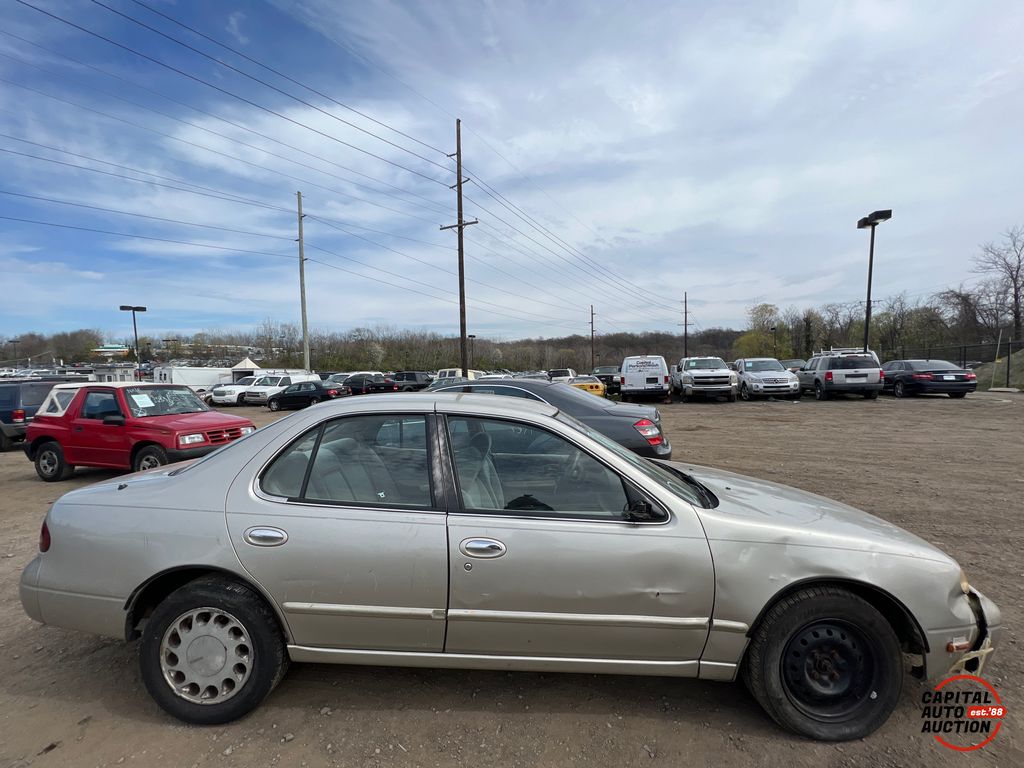1995 NISSAN ALTIMA 22