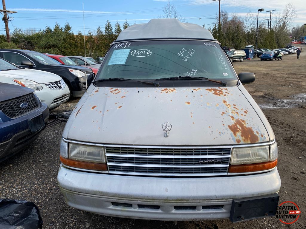 1994 PLYMOUTH GRAND VOYAGER 5