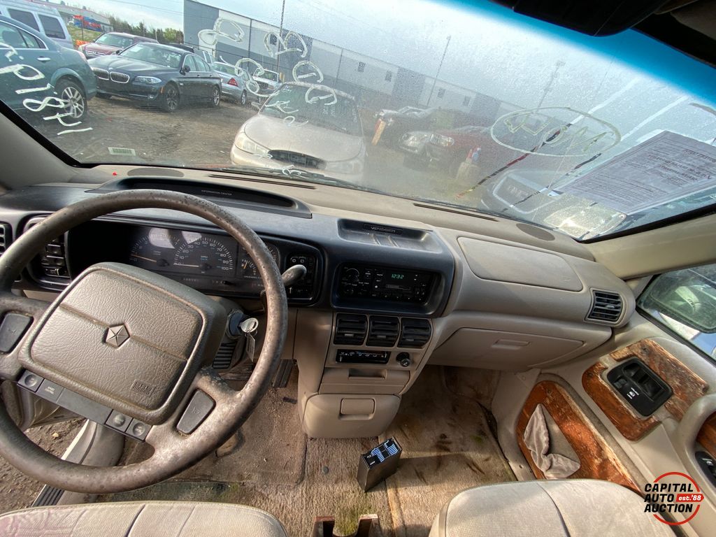 1994 PLYMOUTH GRAND VOYAGER 10