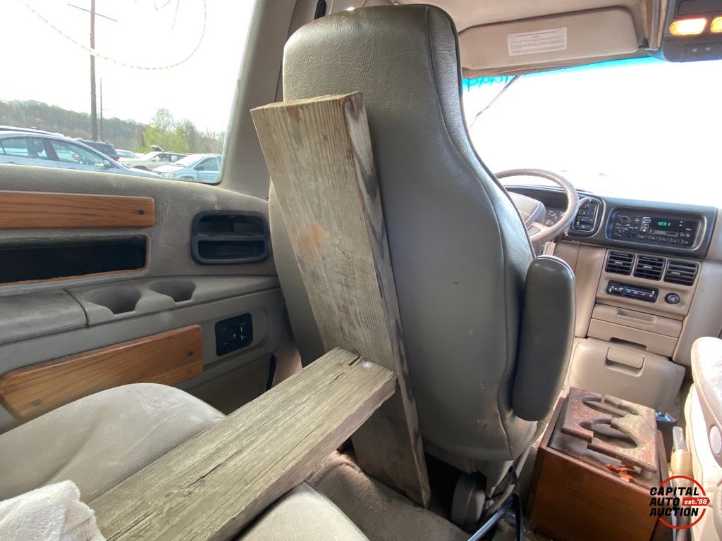 1994 PLYMOUTH GRAND VOYAGER 12