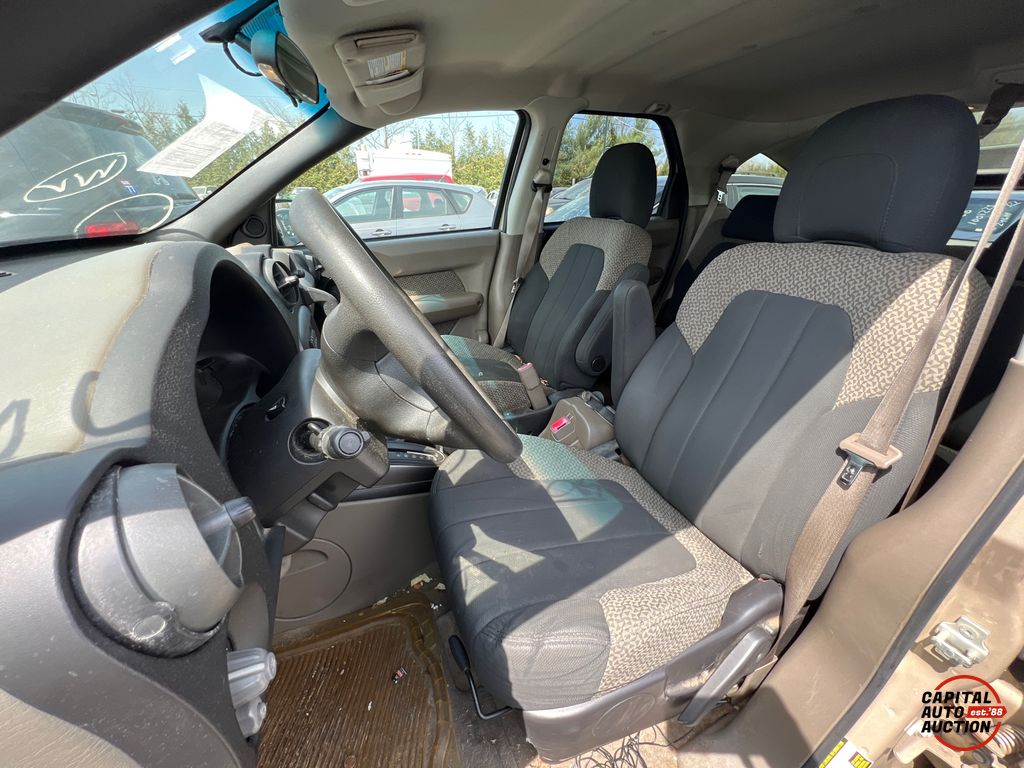 2004 Pontiac Aztek 7